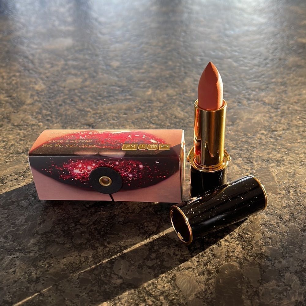 Pat McGrath Labs Matte Trance Lipstick in Peep Show 💋💋 - Picture 5 of 6